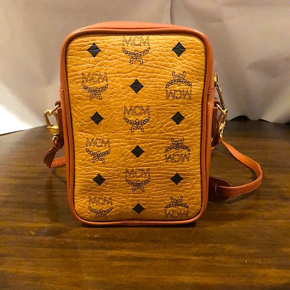 MCM Cognac Vicetos Top Zip Crossbody Bag Interior/ Exterior Slip Pockets Mirror - Picture 3 of 17